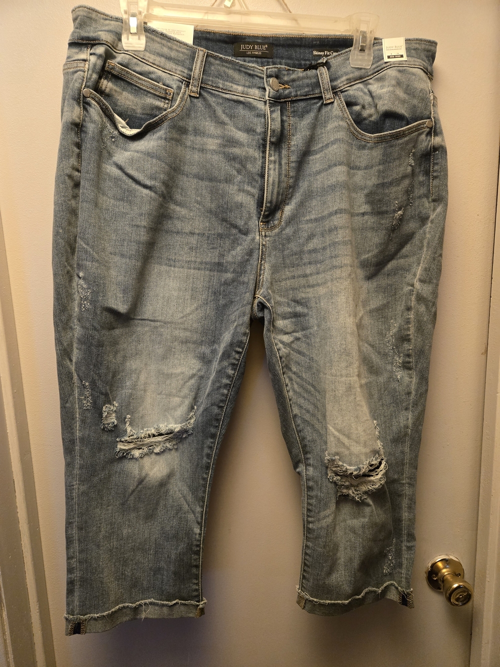 Judy Blue Distressed Women's Capri 22w (82249LT)